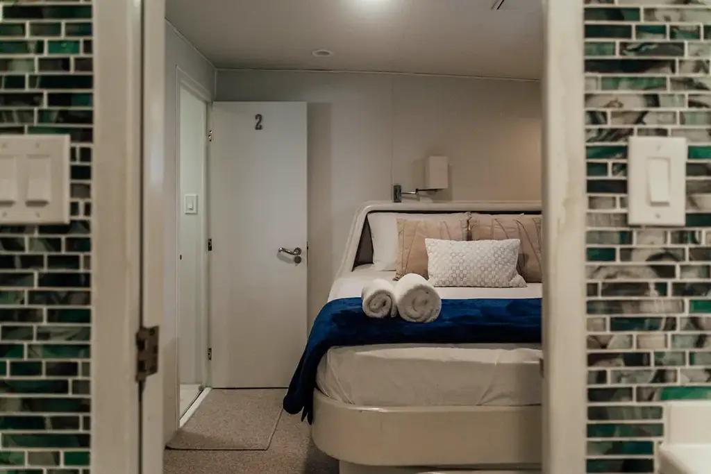 Private stateroom aboard M/Y Vision Pikaia